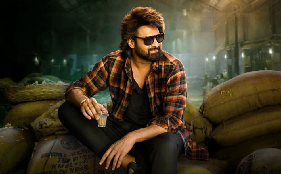 ಜನ್ಮದಿನದ ಸಂಭ್ರಮದಲ್ಲಿ ನಟ ಪ್ರಭಾಸ್! ಜನ್ಮದಿನದ ಸಂಭ್ರಮದಲ್ಲಿ ನಟ ಪ್ರಭಾಸ್!