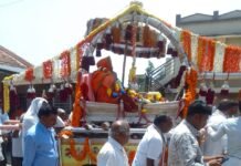 Arasikere:ಅರಸೀಕೆರೆ :ಹಾರನಹಳ್ಳಿ ಕೋಡಿಮಠದಲ್ಲಿ ಮಹದೇಶ್ವರ ಜಾತ್ರಾ ಮಹೋತ್ಸವ: ಬೆಳ್ಳಿ ಪಲ್ಲಕ್ಕಿ ಉತ್ಸವ ವಿಜೃಂಭಣೆ