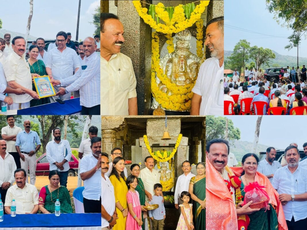 ಸಕಲೇಶಪುರ ವಣಗೂರಿನ ಸಬ್ಬಮ್ಮ ದೇವಿ ದೇವಾಲಯದಲ್ಲಿ ಸದಾನಂದಗೌಡ ಪೂಜೆ ಸಕಲೇಶಪುರ ತಾಲೂಕಿನ ವಣಗೂರಿನ ಸಬ್ಬಮ್ಮ ದೇವಿ ದೇವಾಲಯದಲ್ಲಿ ಡಿ.ವಿ. ಸದಾನಂದಗೌಡ ಕುಟುಂಬ ಸಮೇತ ಪೂಜೆ ಸಲ್ಲಿಸುತ್ತಿರುವ ದೃಶ್ಯ