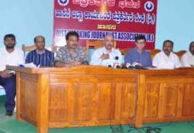 Hassan:ಹಾಸನ: ಮಾ.11ರಿಂದ ವೈದ್ಯರ ಅನಿರ್ದಿಷ್ಟಾವಧಿ ಮುಷ್ಕರ: ಹೊರರೋಗಿ ಸೇವೆ ಸ್ಥಗಿತ ಎಚ್ಚರಿಕೆ Karnataka government doctors protest announcing indefinite strike from March 11 in Hassan