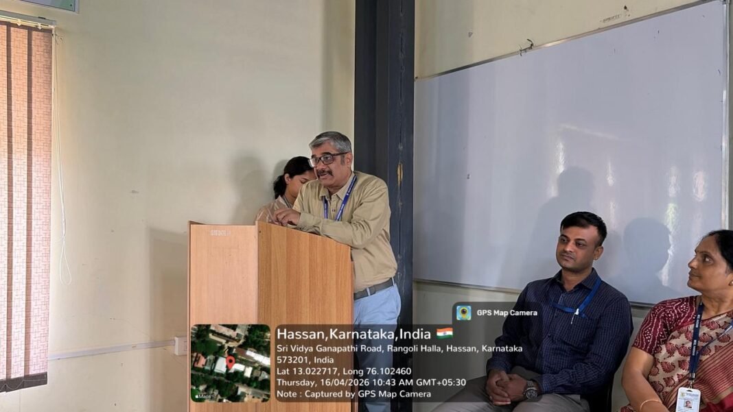 ಮಲೆನಾಡು ಇಂಜಿನಿಯರಿಂಗ್ ಕಾಲೇಜಿನಲ್ಲಿ ನಡೆದ IEEE ಸ್ಟೂಡೆಂಟ್ ಚಾಪ್ಟರ್ ಉದ್ಘಾಟನಾ ಕಾರ್ಯಕ್ರಮದಲ್ಲಿ ಮಾತನಾಡುತ್ತಿರುವ ಪ್ರಾಂಶುಪಾಲ ಡಾ. ಅಮರೇಂದ್ರ