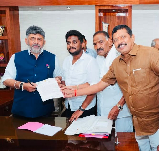 ಸಿಎಂ ಭೇಟಿಯಾಗಿ ಮನವಿ ಸಲ್ಲಿಸಿದ ಶ್ರೇಯಸ್