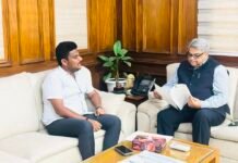 ನವದೆಹಲಿ:ಹಾಸನ ಜಿಲ್ಲೆಯಲ್ಲಿ ಬಿಳಿಸುಳಿ ರೋಗದ ಆತಂಕ: ಕೇಂದ್ರದ ತುರ್ತು ಮಧ್ಯಪ್ರವೇಶಕ್ಕೆ ಮನವಿ- ನವದೆಹಲಿಯಲ್ಲಿ ಅತೀಶ್ ಚಂದ್ರ ಭೇಟಿ ಮಾಡಿದ ಸಂಸದ ಶ್ರೇಯಸ್ ಪಟೇಲ್