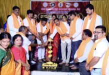 ಹಾಸನದಲ್ಲಿ ವೀರಶೈವ ಲಿಂಗಾಯತ ಸಮಾಜದ ಸಂಘಟನೆಗೆ ಒತ್ತು: ರಾಜಕೀಯ, ಶೈಕ್ಷಣಿಕವಾಗಿ ಸಮಾಜ ಬಲಿಷ್ಠವಾಗಬೇಕು – ಗ್ರಾನೈಟ್ ರಾಜಶೇಖರ್**