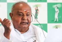 ಹಾಸನ: ಬಿಡದಿ ಪಾದಯಾತ್ರೆ ತಡೆಗೆ ಹೆಚ್ಡಿಡಿ ಕಿಡಿ ಹೋರಾಟದಿಂದ ಹಿಂದೆ ಸರಿಯೋ ಪ್ರಶ್ನೆಯೇ ಇಲ್ಲ ಎಂದ ಮಾಜಿ ಪ್ರಧಾನಿ