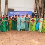 ನವರಾತ್ರಿಯ ಆರನೇ ದಿನದ ಸಂಭ್ರಮ: ಹಸಿರು ಸೀರೆಯಲ್ಲಿ ಕಂಗೊಳಿಸಿದ ದ ಸ್ಕಾಲರ್ಸ್ ವರ್ಲ್ಡ್ ಶಾಲೆಯ ಶಿಕ್ಷಕಿಯರು