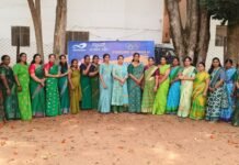 ನವರಾತ್ರಿಯ ಆರನೇ ದಿನದ ಸಂಭ್ರಮ: ಹಸಿರು ಸೀರೆಯಲ್ಲಿ ಕಂಗೊಳಿಸಿದ ದ ಸ್ಕಾಲರ್ಸ್ ವರ್ಲ್ಡ್ ಶಾಲೆಯ ಶಿಕ್ಷಕಿಯರು
