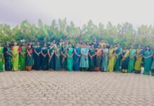 ಹಾಸನ: ಸ್ಕಾಲರ್ಸ್ ಇಂಟರ್ನ್ಯಾಷನಲ್ ಶಾಲೆ, ಪಿಯು ಕಾಲೇಜಿನಲ್ಲಿ ನವರಾತ್ರಿ ಸಂಭ್ರಮ; ಹಸಿರು ಉಡುಪಿನಲ್ಲಿ ಮಿಂಚಿದ ಮಹಿಳಾ ಸಿಬ್ಬಂದಿ