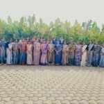 ಹಾಸನ: ಸ್ಕಾಲರ್ಸ್ ಇಂಟರ್ನ್ಯಾಷನಲ್ ಶಾಲೆ–ಪಿಯು ಕಾಲೇಜಿನಲ್ಲಿ ನವರಾತ್ರಿ ಸಂಭ್ರಮ; ಬೂದು ಬಣ್ಣದ ಉಡುಪಿನಲ್ಲಿ ಮಿಂಚಿದ ಮಹಿಳಾ ಸಿಬ್ಬಂದಿ