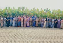ಹಾಸನ: ಸ್ಕಾಲರ್ಸ್ ಇಂಟರ್ನ್ಯಾಷನಲ್ ಶಾಲೆ–ಪಿಯು ಕಾಲೇಜಿನಲ್ಲಿ ನವರಾತ್ರಿ ಸಂಭ್ರಮ; ಬೂದು ಬಣ್ಣದ ಉಡುಪಿನಲ್ಲಿ ಮಿಂಚಿದ ಮಹಿಳಾ ಸಿಬ್ಬಂದಿ